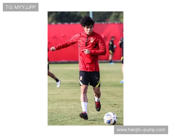 中国足球联赛新赛季开幕在即 各俱乐部备战情况及球员转会动态一览