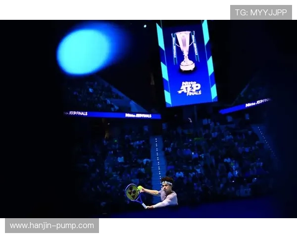 网球赛季精彩回顾:明星球员争夺年终排名,赛场惊现逆袭时刻 网球赛季精彩回顾:明星球员争夺年终排名,赛场惊现逆袭时刻