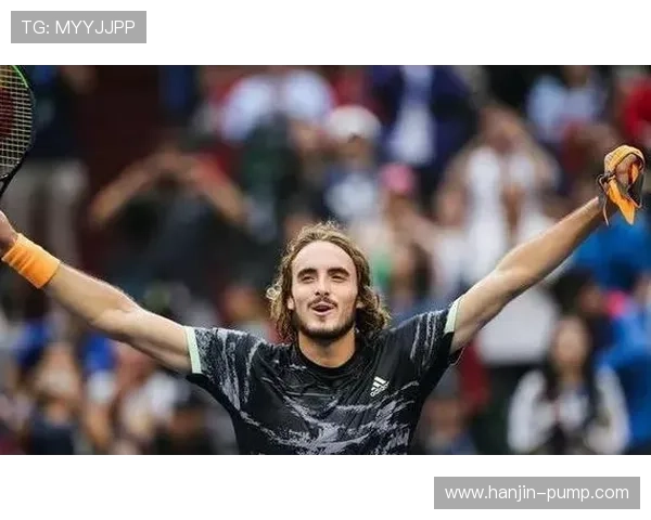 网球赛季精彩纷呈 世界顶级球员激烈争夺年终总决赛入场券